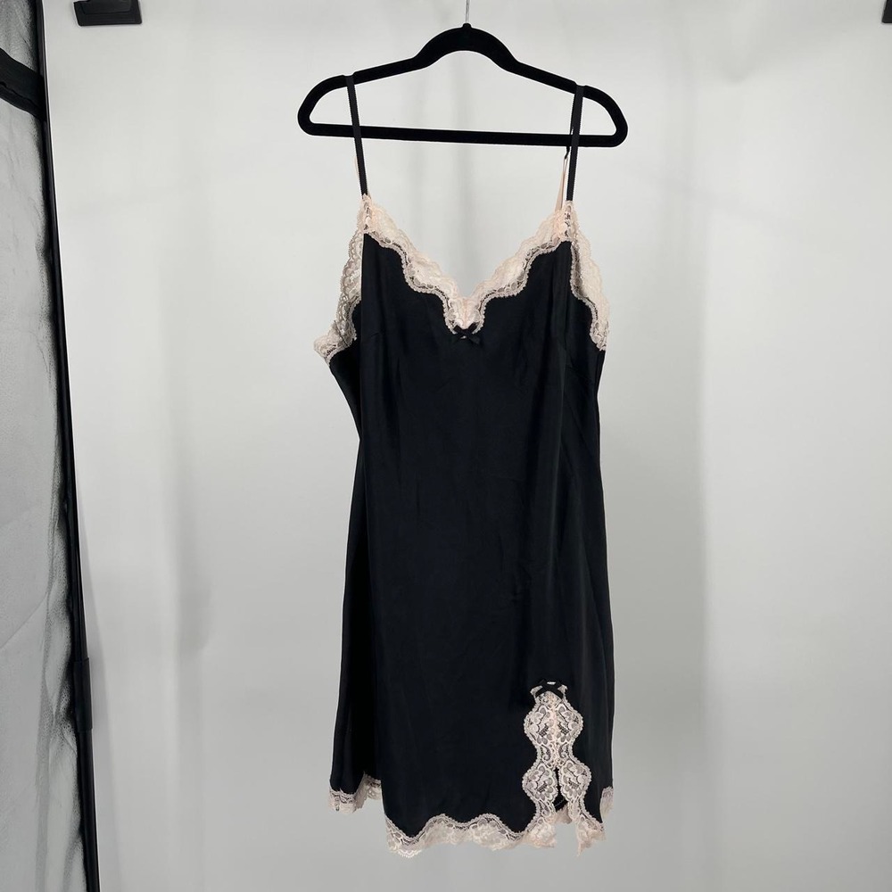 Y2K Victoria's Secret Lace Mini Slip Dress M Coquette Floral Gothic Romantic